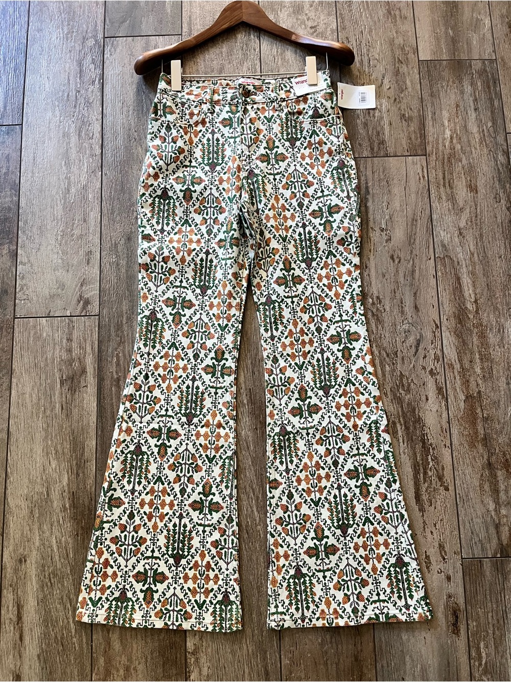 Wrangler high rise fierce flare bohemian vintage tapestry inspired print jeans - Picture 8 of 9